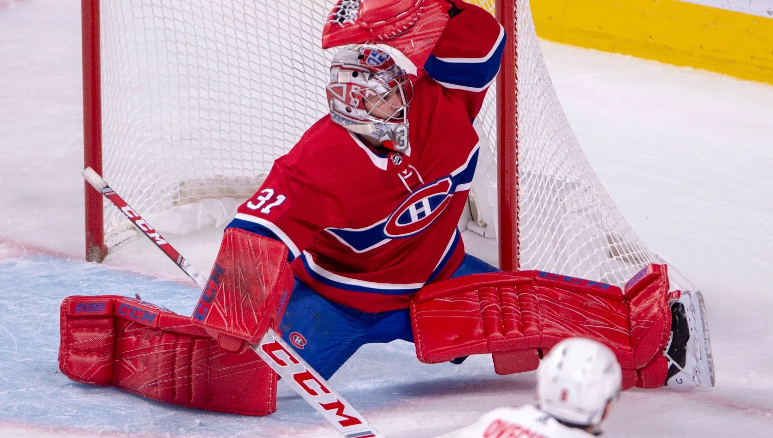 Carey Price making a huge save