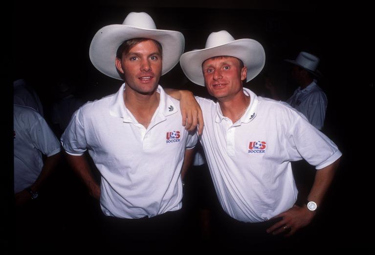 15 July 1993: CONCACAF GOLD CUP 1993. DALLAS. Eric Wynalda and Janusz Michallik at a barbeque