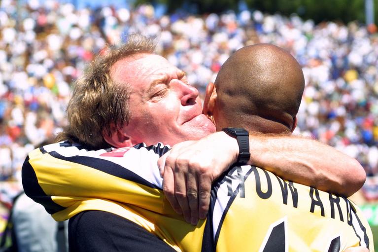 Head coach Ray Hudson and Tim Howard #44