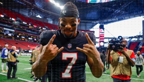 Bijan Robinson On Falcons' Objective Entering 2025: “We Want To Go To The Playoffs”