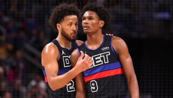 “We’re Like Brothers”: Ausar Thompson Details the Culture Behind Pistons’ Breakthrough Year