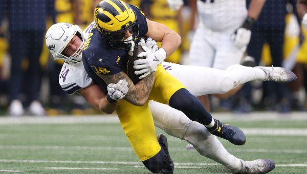 “I Just Wanted to Show I Could Move”: Xander Mueller Poised to Be Next Northwestern Star to Reach the NFL