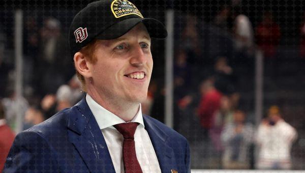 “They Want Him Badly”: Sources Confirm Blackhawks Ready To Show David Carle The Money