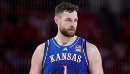 Kansas Jayhawks Star Hunter Dickinson on His Rough Senior Season: “Adversity is All About How You Get Up”