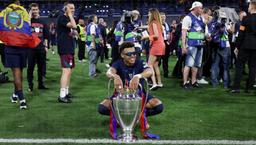 Désiré Doué’s Stellar Night Leads PSG to Historic Triumph